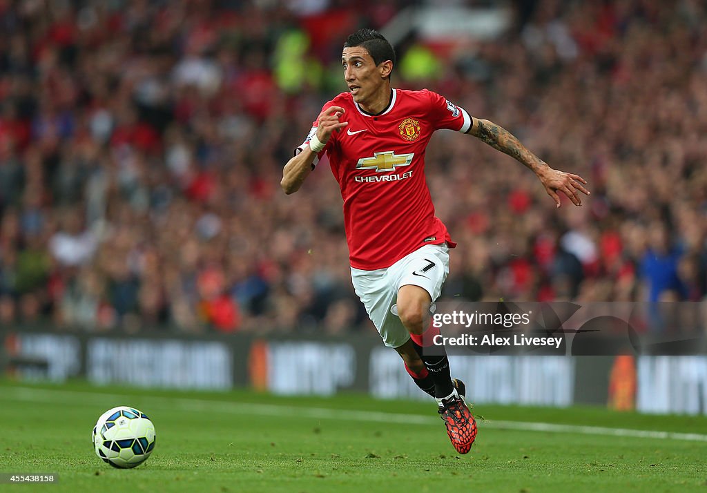 Manchester United v Queens Park Rangers - Premier League