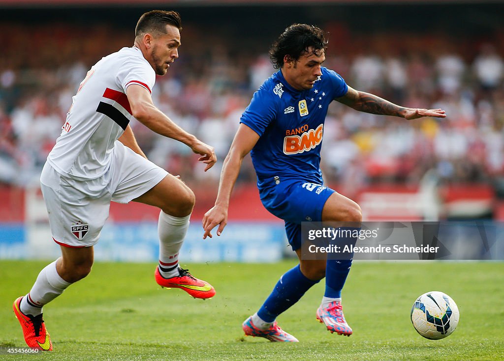 Sao Paulo v Cruzeiro - Brasileirao Series A 2014