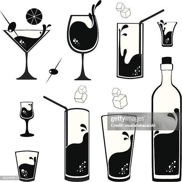 cocktail-gläser - alkoholisches getränk stock-grafiken, -clipart, -cartoons und -symbole
