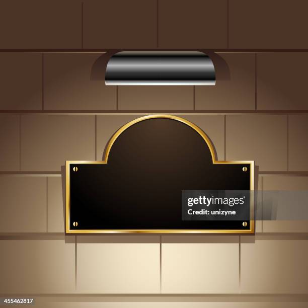 ilustraciones, imágenes clip art, dibujos animados e iconos de stock de con reborde de oro con luz de enfoque - placa conmemorativa