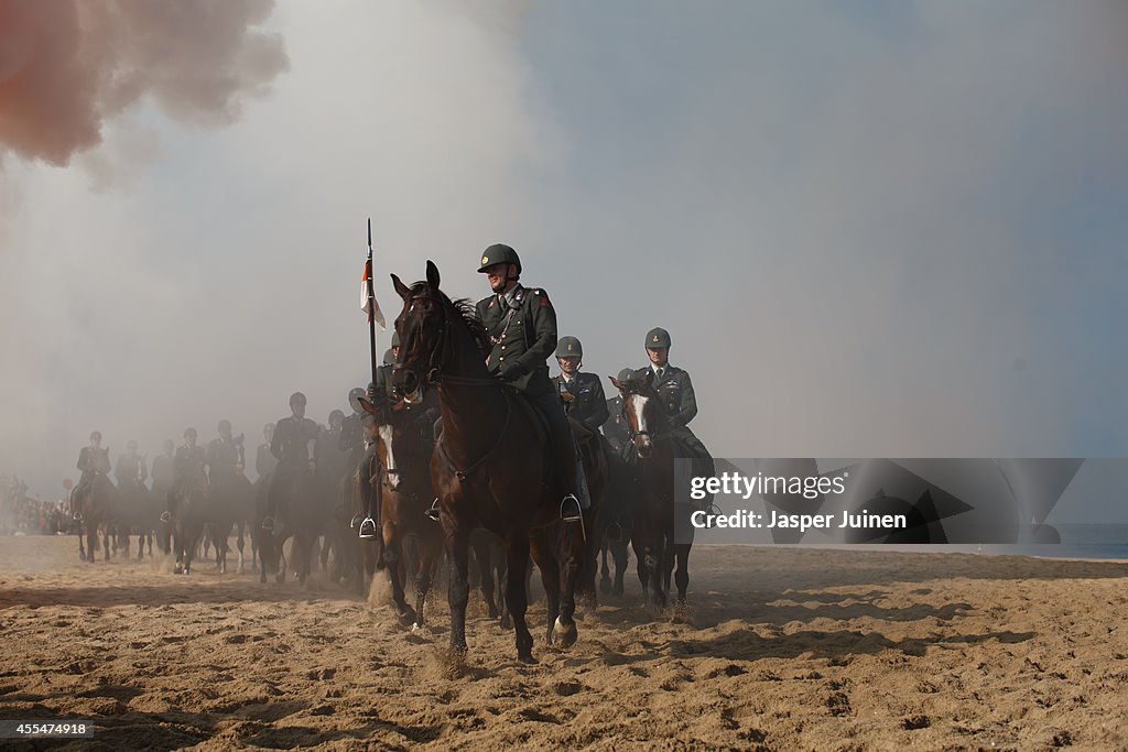 Dutch Cavalry Train For Emergency Situations Ahead Of Prinsjesdag Ceremonial Duties