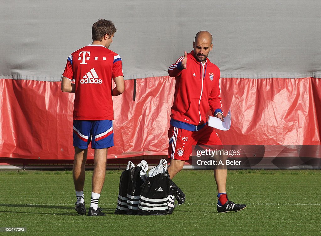 FC Bayern Muenchen - Training Session