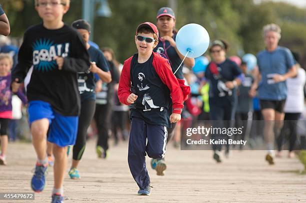 More than 800 people participated in this year's annual Terry Fox run on the Beaches boardwalk. Organizers were optimistic that donations would top...