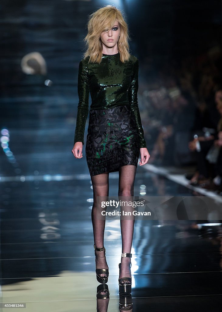 TOM FORD: Runway - London Fashion Week SS15