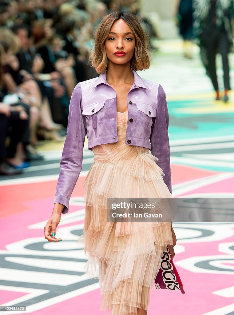 Burberry Prorsum Runway - London Fashion Week SS15