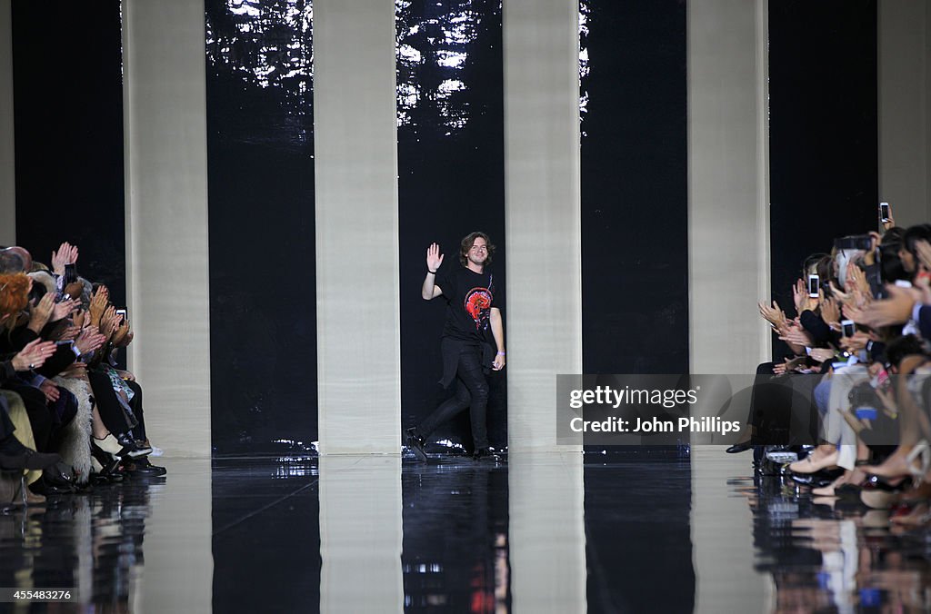 Christopher Kane: Runway - London Fashion Week SS15