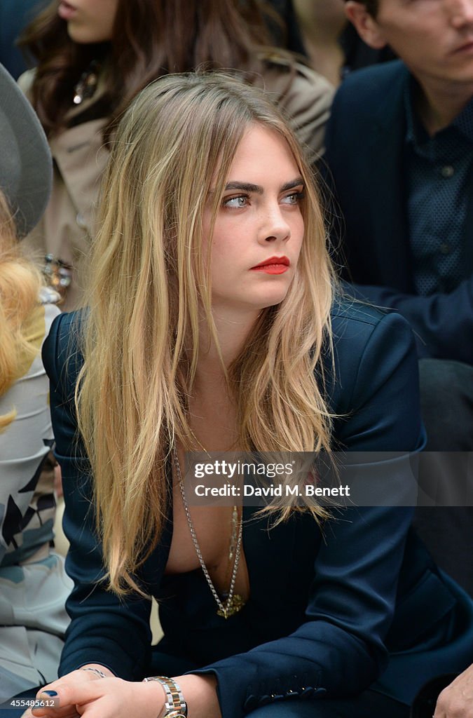 Burberry Womenswear SS15 - Front Row & Show