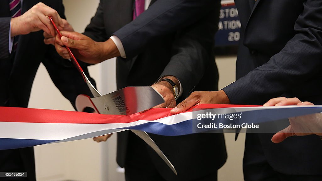 Uso Ribbon Cutting A ribbon cutting at Boston Logan International Airport Celebrated USO ...