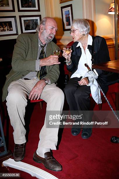 Actors Jean-Pierre Marielle and Gisele casadesus pose after 'Un diner d'adieu' : Premiere. Held at Theatre Edouard VII on September 15, 2014 in...