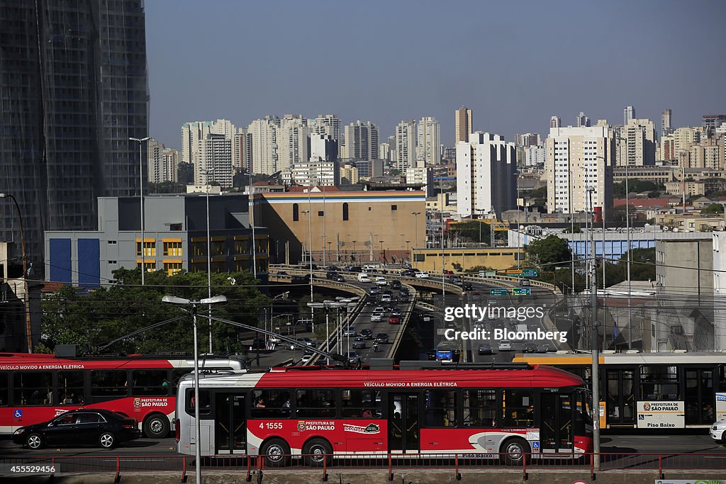 Sao Paulo Traffic Curbs Putting Mayor in Fast Lane Out