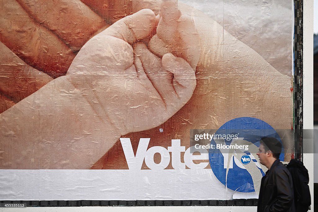 Better Together Demonstration Ahead Of Scottish Referendum