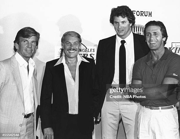 Owner Jerry Buss of the Los Angeles Lakers, coach Paul Westhead,... News  Photo - Getty Images