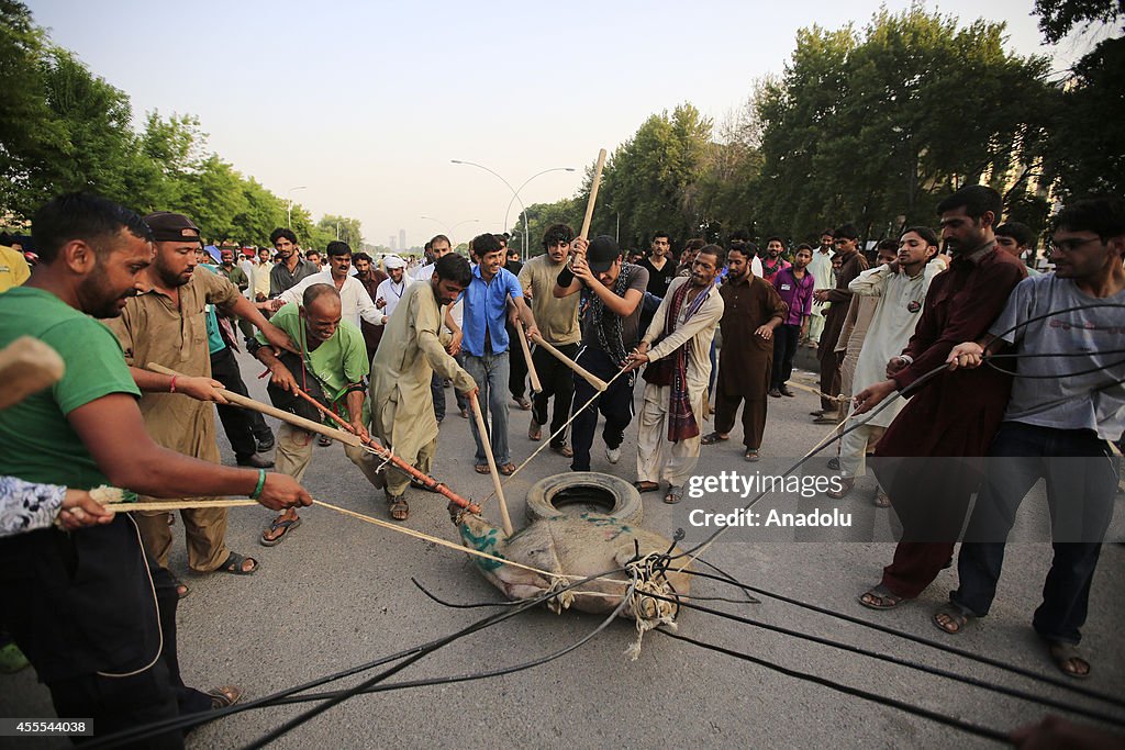 Anti-government protests continue in Islamabad's Red Zone