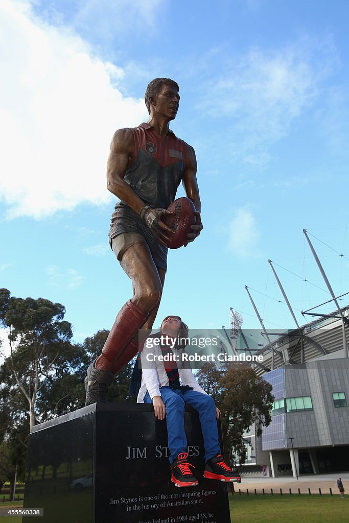 Jim Stynes Statue Unveiling