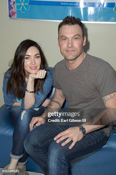 Actors Megan Fox and Brian Austin Green attend The Celebrity Source's Inaugural "Stars 4 Smiles" event at Harbor UCLA Medical Center on September 16,...