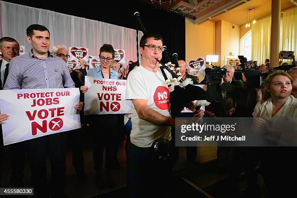 Piper plays following a speech by former Labour Prime Minister Gordon Brown who made the case for a No vote to a rally on September 17, 2014 in...