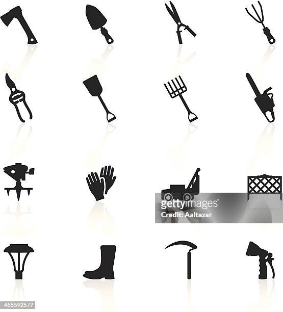 illustrations, cliparts, dessins animés et icônes de noir symboles-pelouse & outils de jardin - garden fork