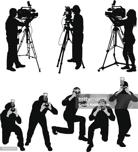 paparazzi und fernseher mit rundhalsausschnitt - film crew stock-grafiken, -clipart, -cartoons und -symbole