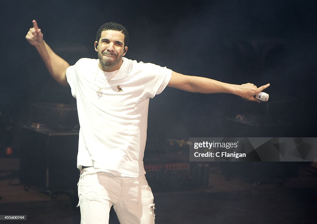 Drake And Lil Wayne In Concert - Mountain View, CA