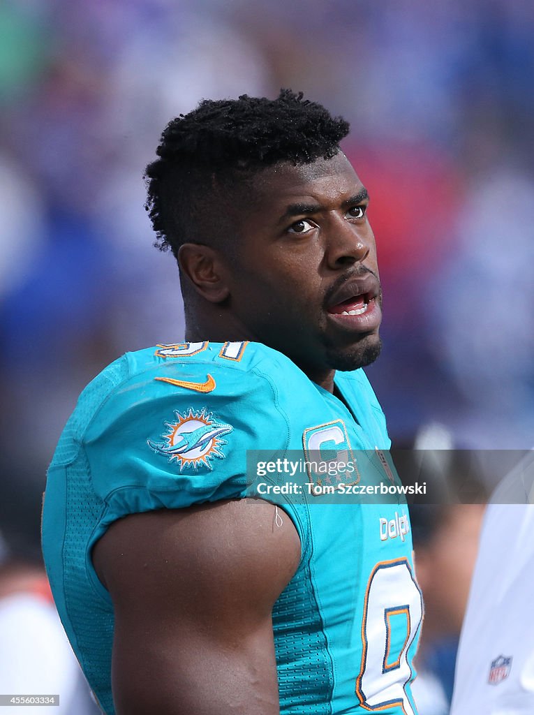 Miami Dolphins v Buffalo Bills