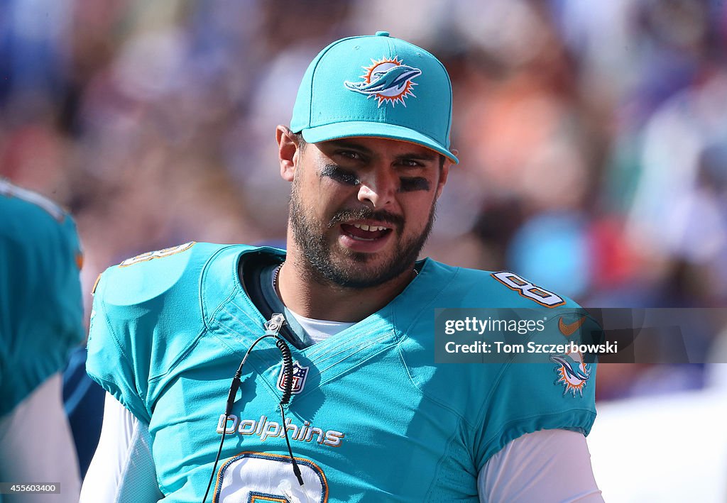 Miami Dolphins v Buffalo Bills