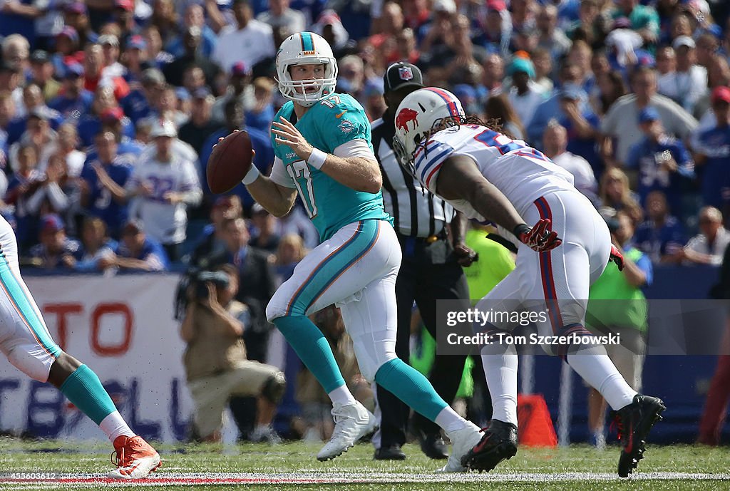 Miami Dolphins v Buffalo Bills