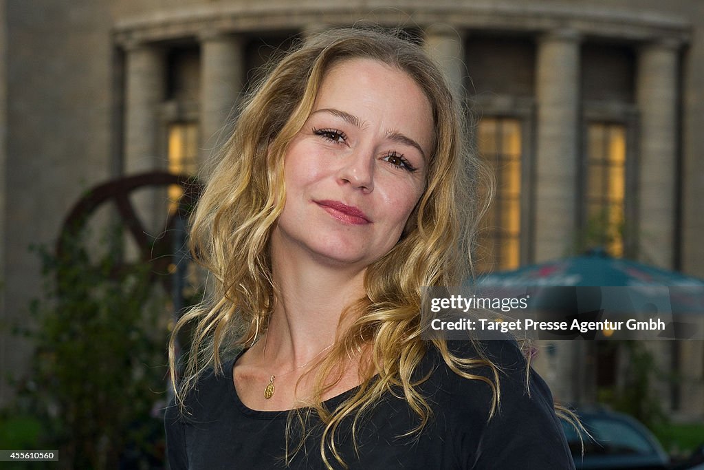 'Die Schlikkerfrauen' Premiere