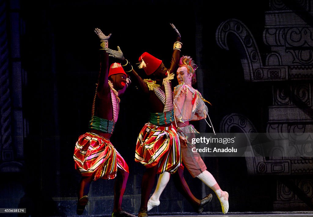 Press preview of III International Festival of Ballet