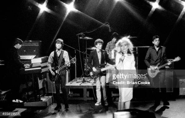 Jimmy Destri, Frank Infante, Nigel Harrison, Clem Burke, Debbie Harry and Chris Stein of Blondie playing during the recording of a pop promo for...