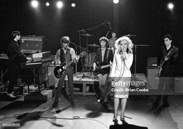 Jimmy Destri, Frank Infante, Nigel Harrison, Clem Burke, Debbie Harry and Chris Stein of Blondie playing during the recording of a pop promo for...