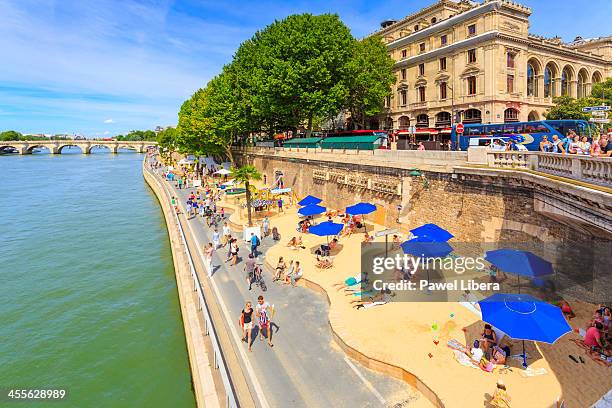 paris plages - seine river stock pictures, royalty-free photos & images