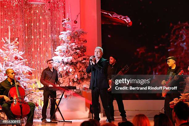 Singer Bernard Lavilliers performs and presents his new album 'Baron samedi' attending 'Vivement Dimanche' French TV Show at Pavillon Gabriel on...