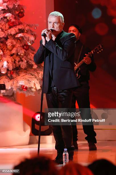 Singer Bernard Lavilliers performs and presents his new album 'Baron samedi' attending 'Vivement Dimanche' French TV Show at Pavillon Gabriel on...