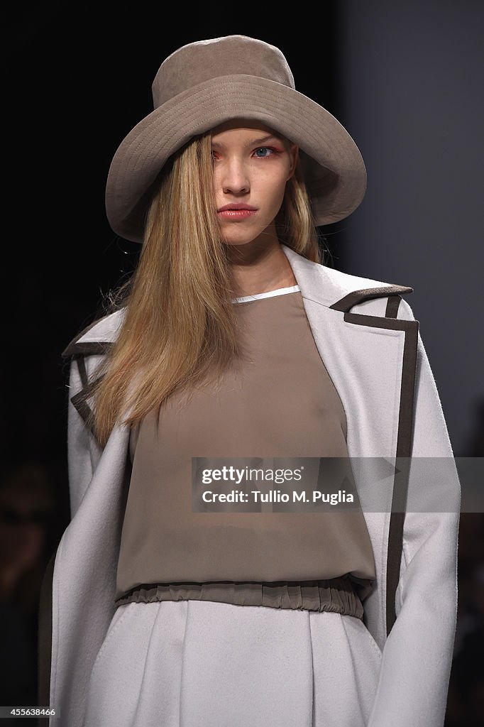 Max Mara - Runway - Milan Fashion Week Womenswear Spring/Summer 2015