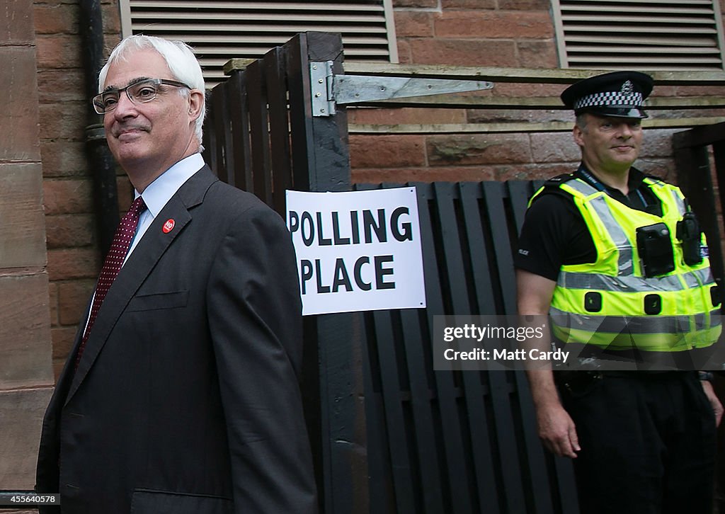 People Of Scotland Take To The Polls To Decide Their Country's Fate In Historic Vote