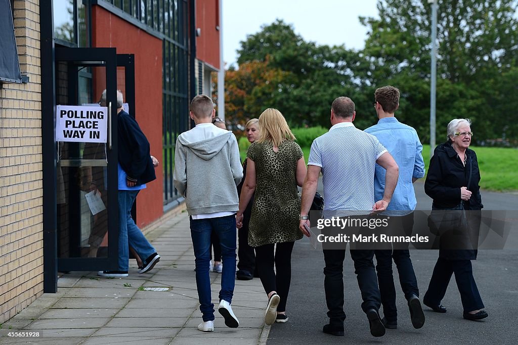 People Of Scotland Take To The Polls To Decide Their Country's Fate In Historic Vote