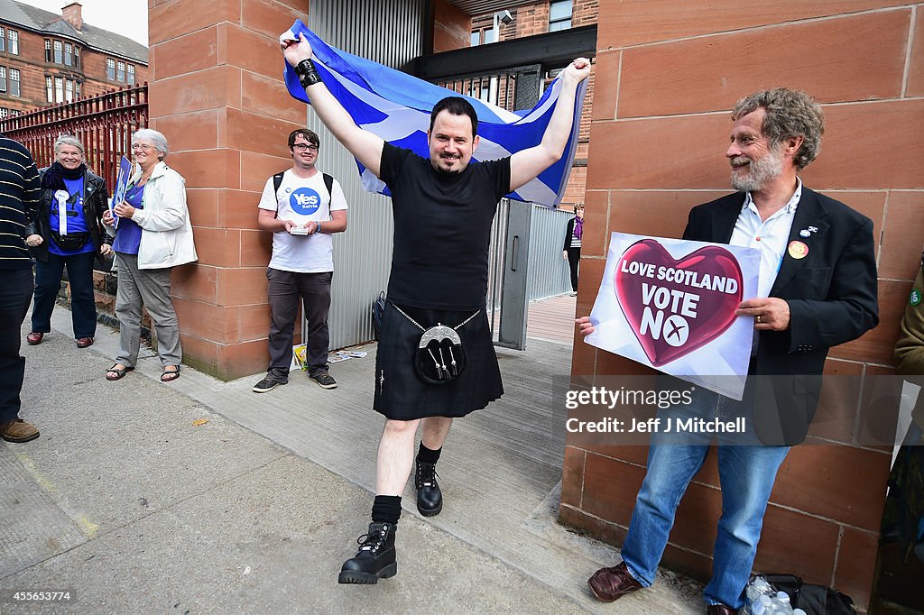 People Of Scotland Take To The Polls To Decide Their Country's Fate In Historic Vote