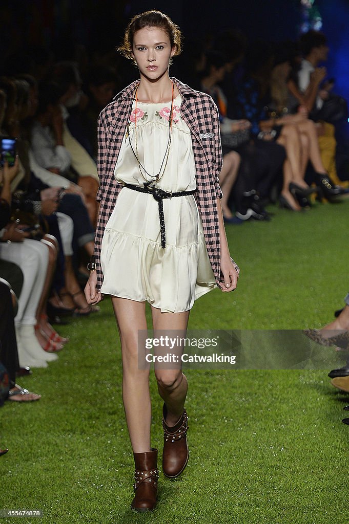 Blugirl - Runway RTW - Spring 2015 - Milan Fashion Week