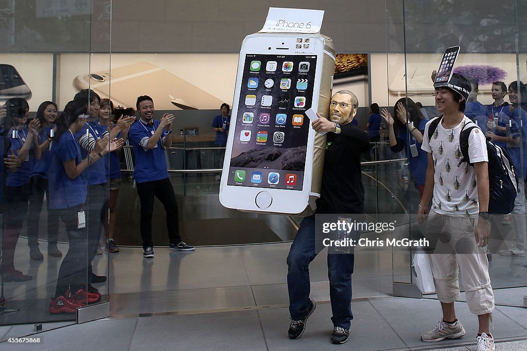 Apple iPhone 6/6 Plus Launch in Japan