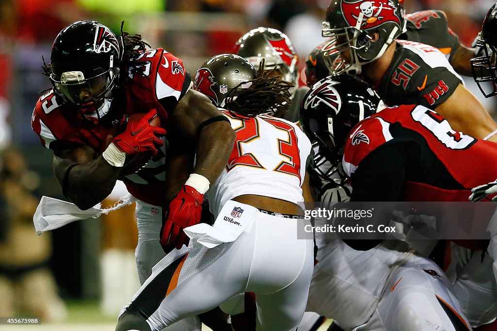 Tampa Bay Buccaneers v Atlanta Falcons