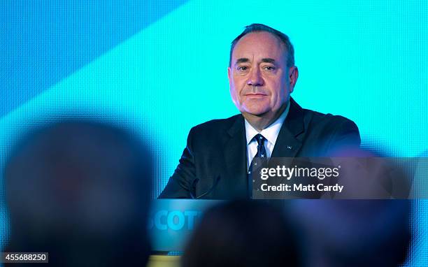 First Minister Alex Salmond delivers a speech to supporters at Our Dynamic Earth on September 19, 2014 in Edinburgh, Scotland. The majority of...