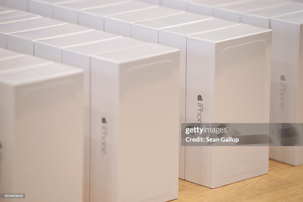 Apple Starts iPhone 6 Sales In Germany