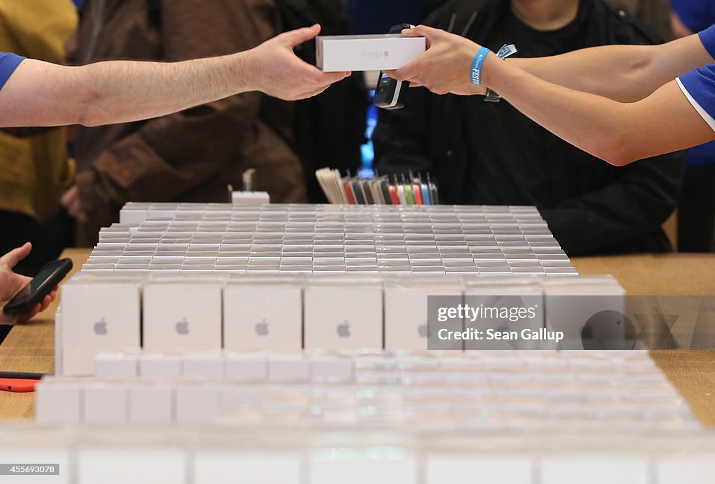 Apple Starts iPhone 6 Sales In Germany