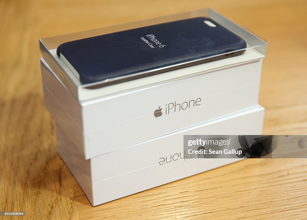 Apple Starts iPhone 6 Sales In Germany