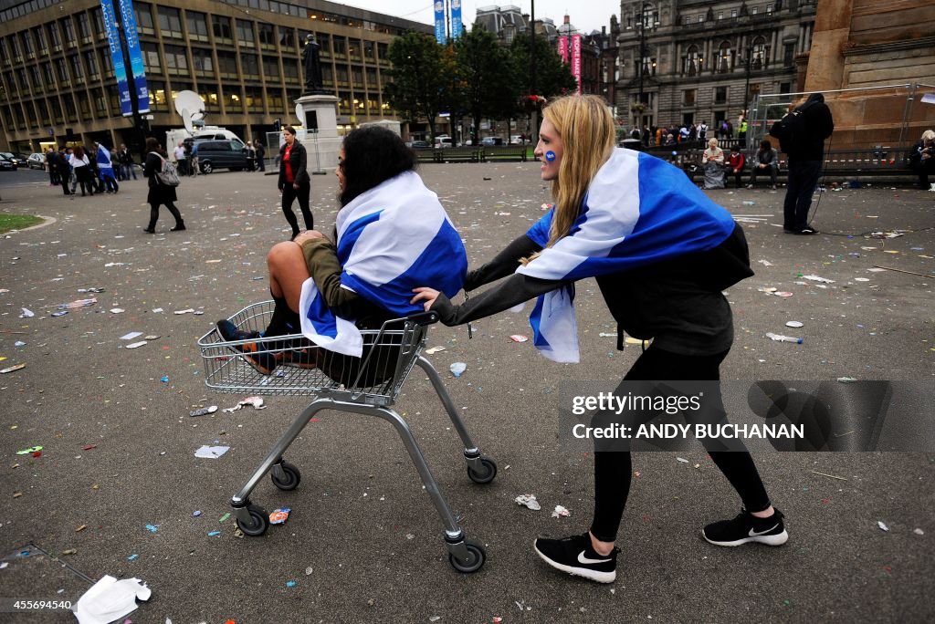 TOPSHOT-BRITAIN-SCOTLAND-INDEPENDENCE-VOTE