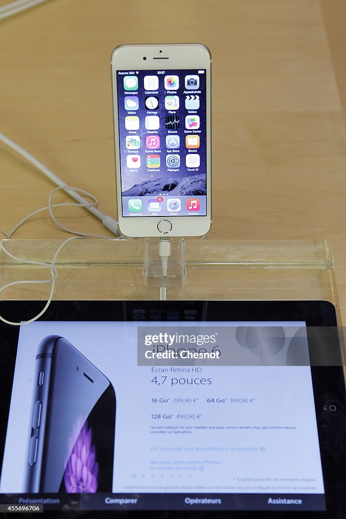 Apple's I Phone  : Launch at Apple Opera Store In Paris