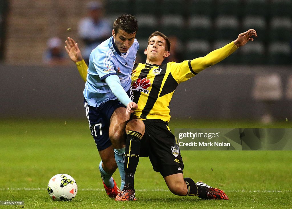 Sydney FC v Wellington Phoenix