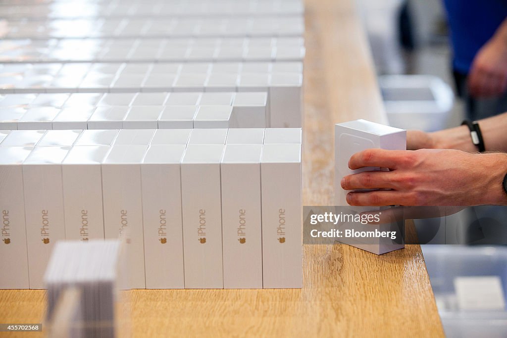 Apple Inc.'s iPhone 6 and iPhone 6 Plus Go On Sale