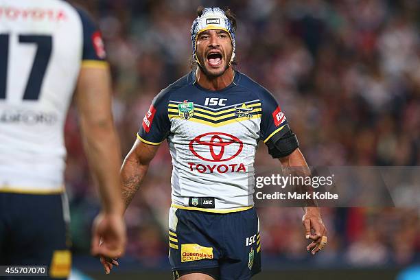 Johnathan Thurston of the Cowboys shouts instructions during the 1st NRL Semi Final match between the Sydney Roosters and the North Queensland...