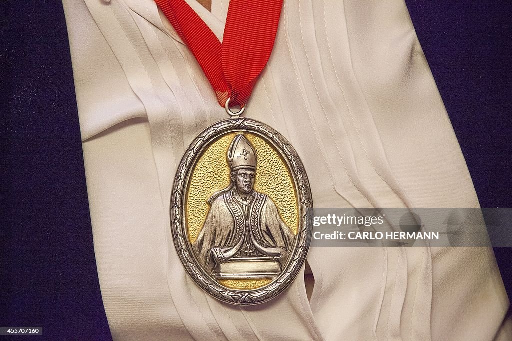 ITALY-RELIGION-BLOOD-NAPLES-SAN-GENNARO